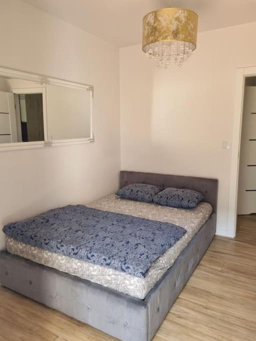 Apartament Rejtana レシュノ エクステリア 写真
