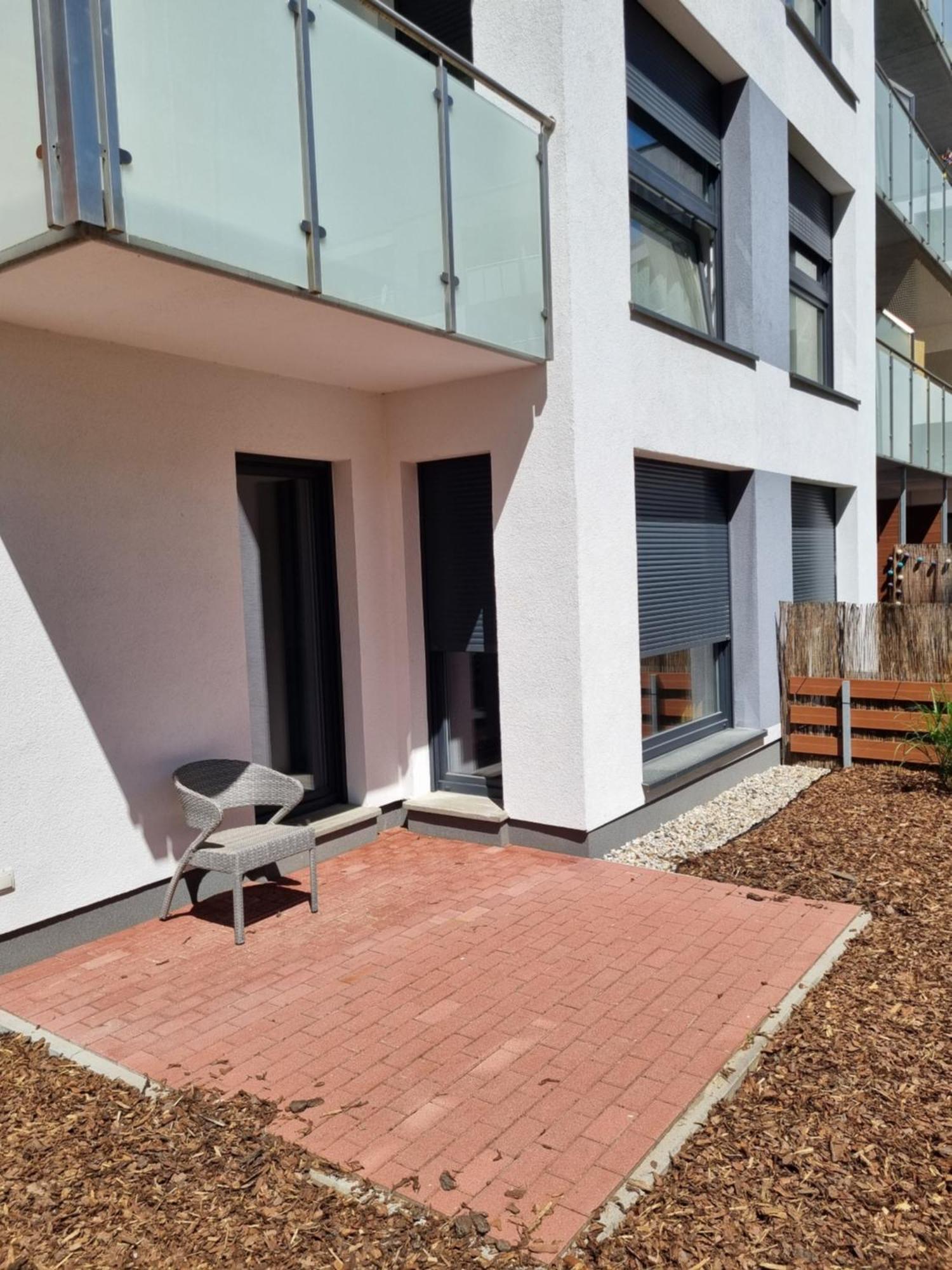 Apartament Rejtana レシュノ エクステリア 写真