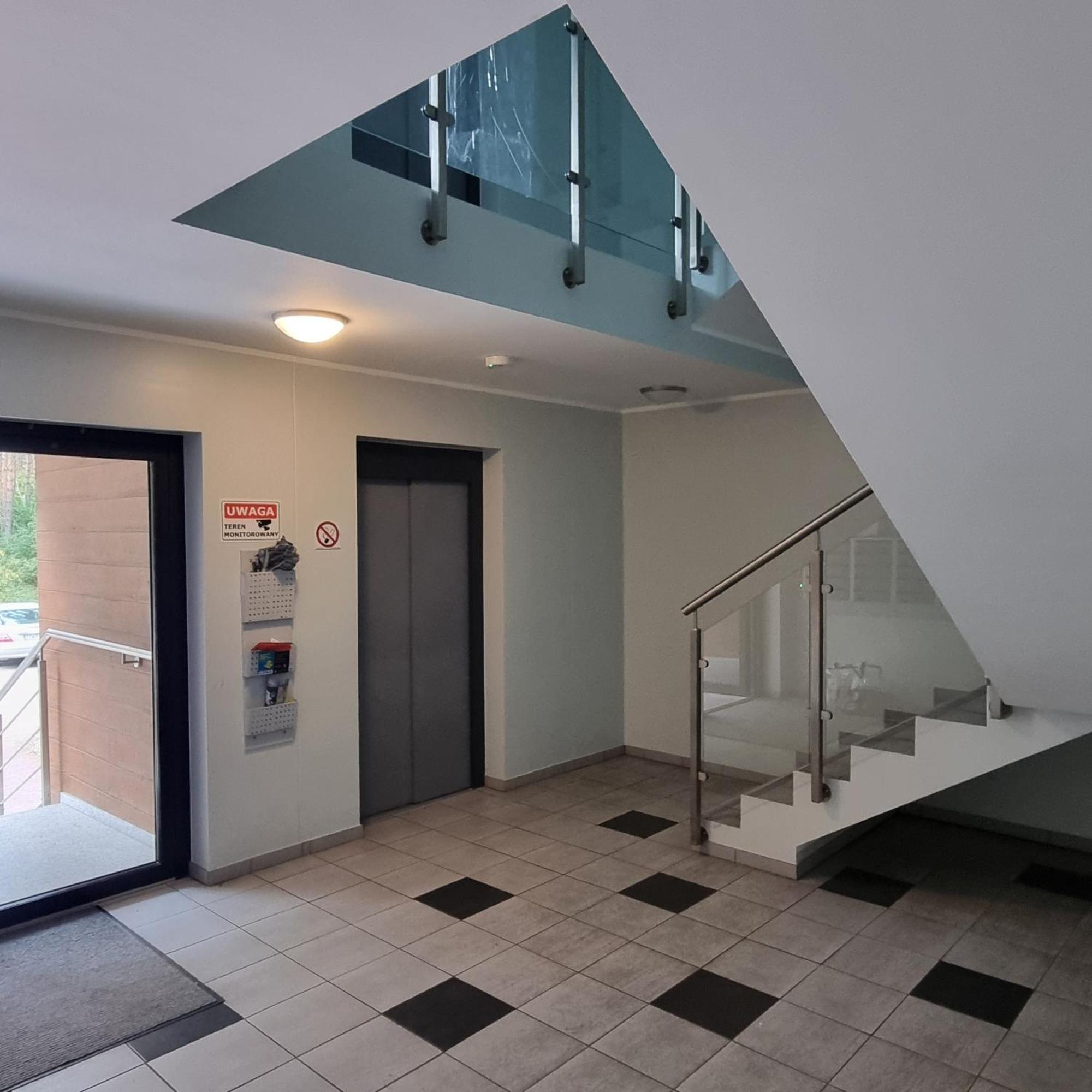 Apartament Rejtana レシュノ エクステリア 写真